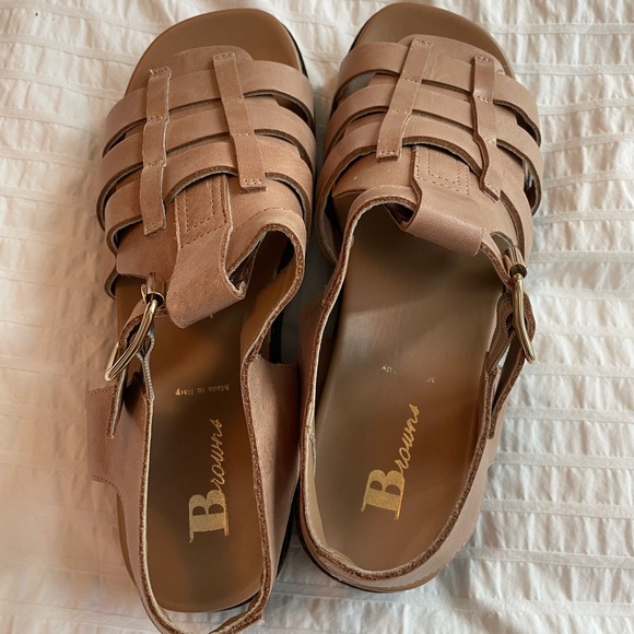BRAND NEW, NEVER WORN fisherman sandals from Browns. In excellent conditon. - Picture 2 of 5